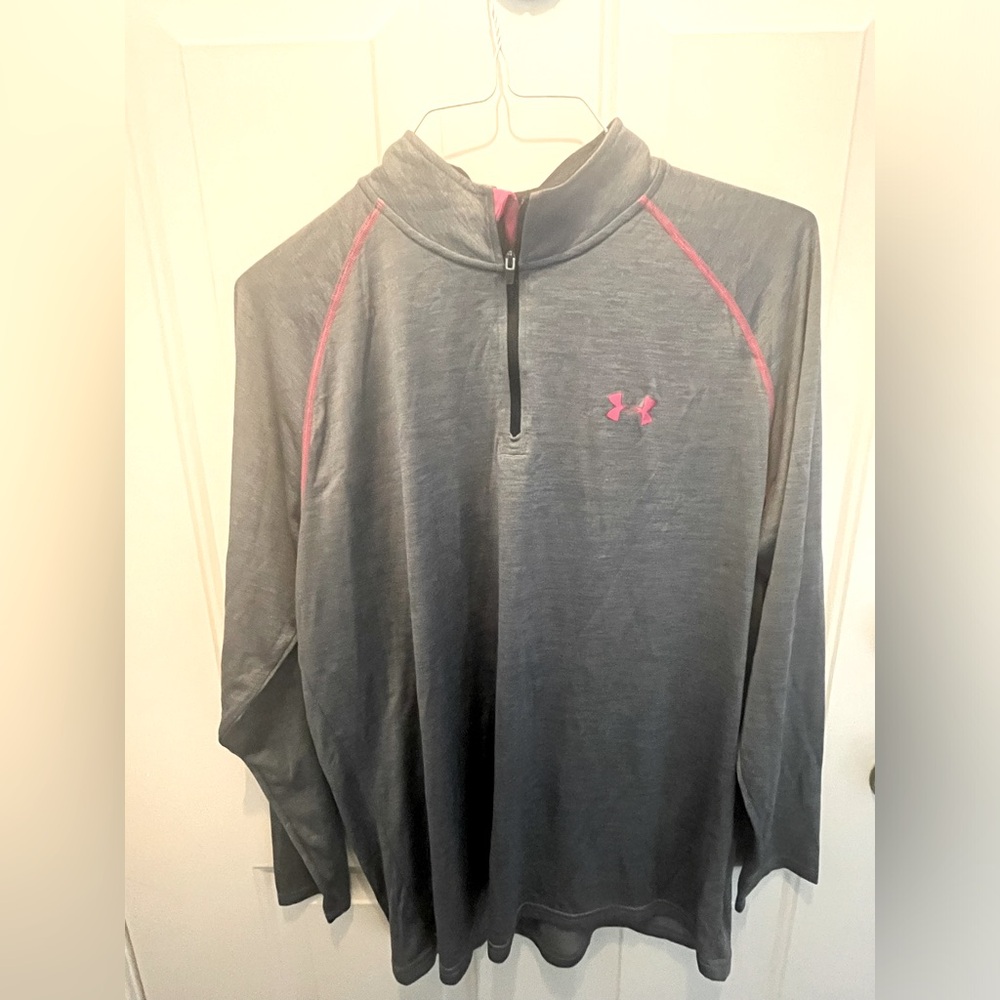 NWOT Under Armour Women’s Heat Gear Zip Up in Charcoal Grey in Size Large